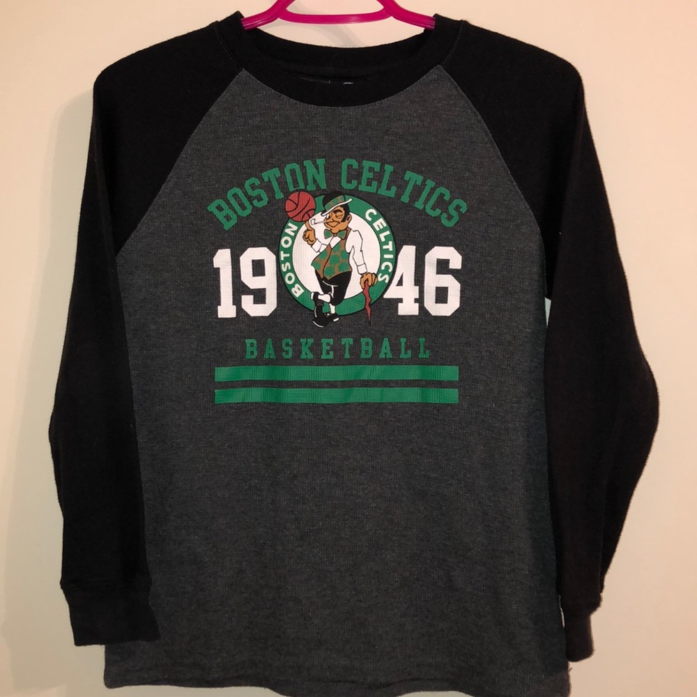 5/$25🖤NBA Boston Celtics sweatshirt
